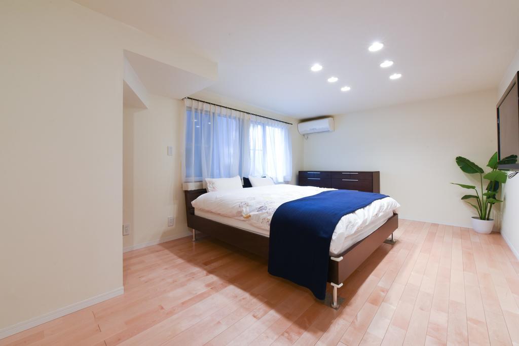 Luxury New House Tōkyō